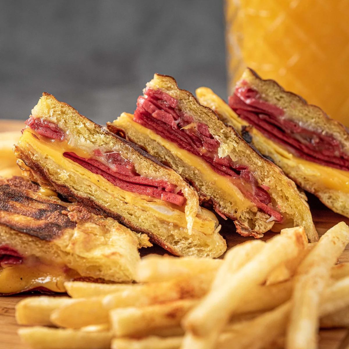 Salçalı Sucuklu -Kaşar Patatesli Tost
